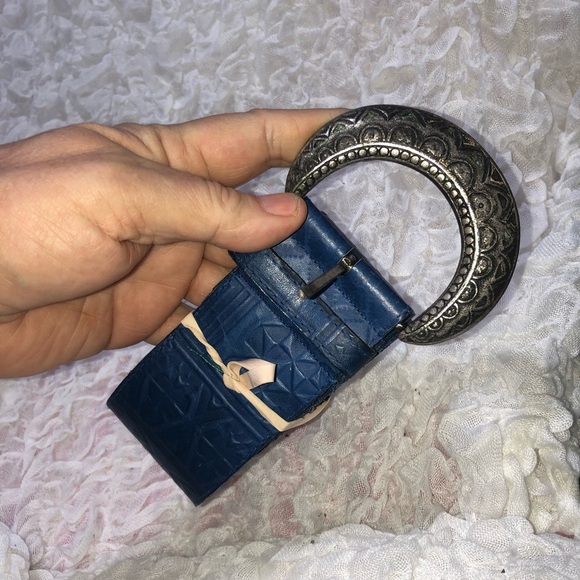 Michael Gerard size 3x Blue Embossed Leather Belt with Silver Buckle- used - Picture 2 of 9